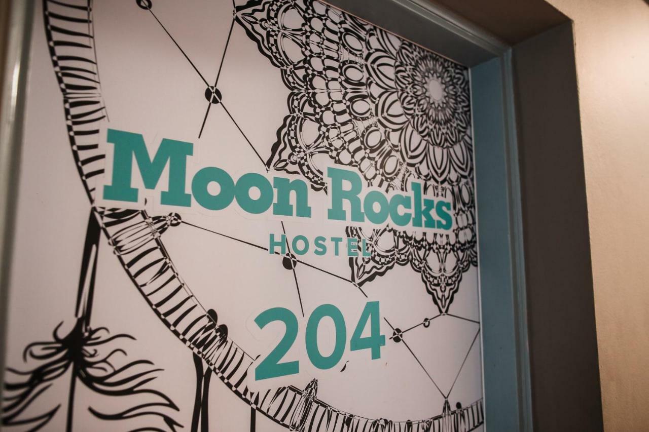 Moon Rocks Hostel Novaglia Esterno foto